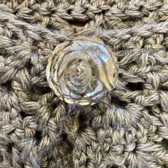 One of a kind hand-crochet gray cardigan sweater - Picture 4 of 4